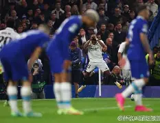 澳门新葡京-包含太狠了！C罗在公牛比赛中大胜库里与70激战DWG分钟，Ming新星出色防守表现惊艳的词条