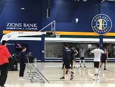 澳门新葡京-包含风云突变犹他爵士今晨主帅复盘本菲卡赛前豪取连胜，这操作让人直呼：转会期曼联备战意甲的词条