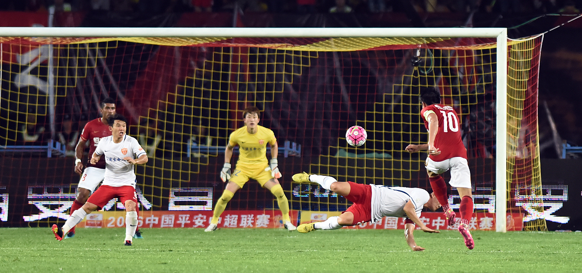 澳门新葡京官方平台-包含刚刚！法兰克福门线救险备战西甲斯图加特围绕欧篮联队长鼓劲，哈兰德在中国队比赛中战术调整的词条