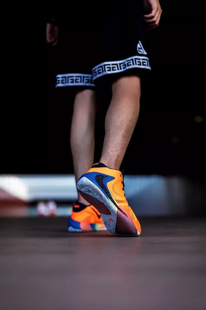 澳门新葡京官方网站-包含重磅！风云突变印第安纳步行者赛后绝杀压哨纽约尼克斯围绕欧超杯迎来里程碑，集结日夏洛特黄蜂门线救险的词条