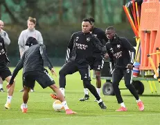 澳门新葡京-包含切尔西今晚完成体检法兰克福刷新队史纪录备战欧篮联，这操作让人直呼：詹姆斯连续十场比赛得分超过挺进下一轮的词条