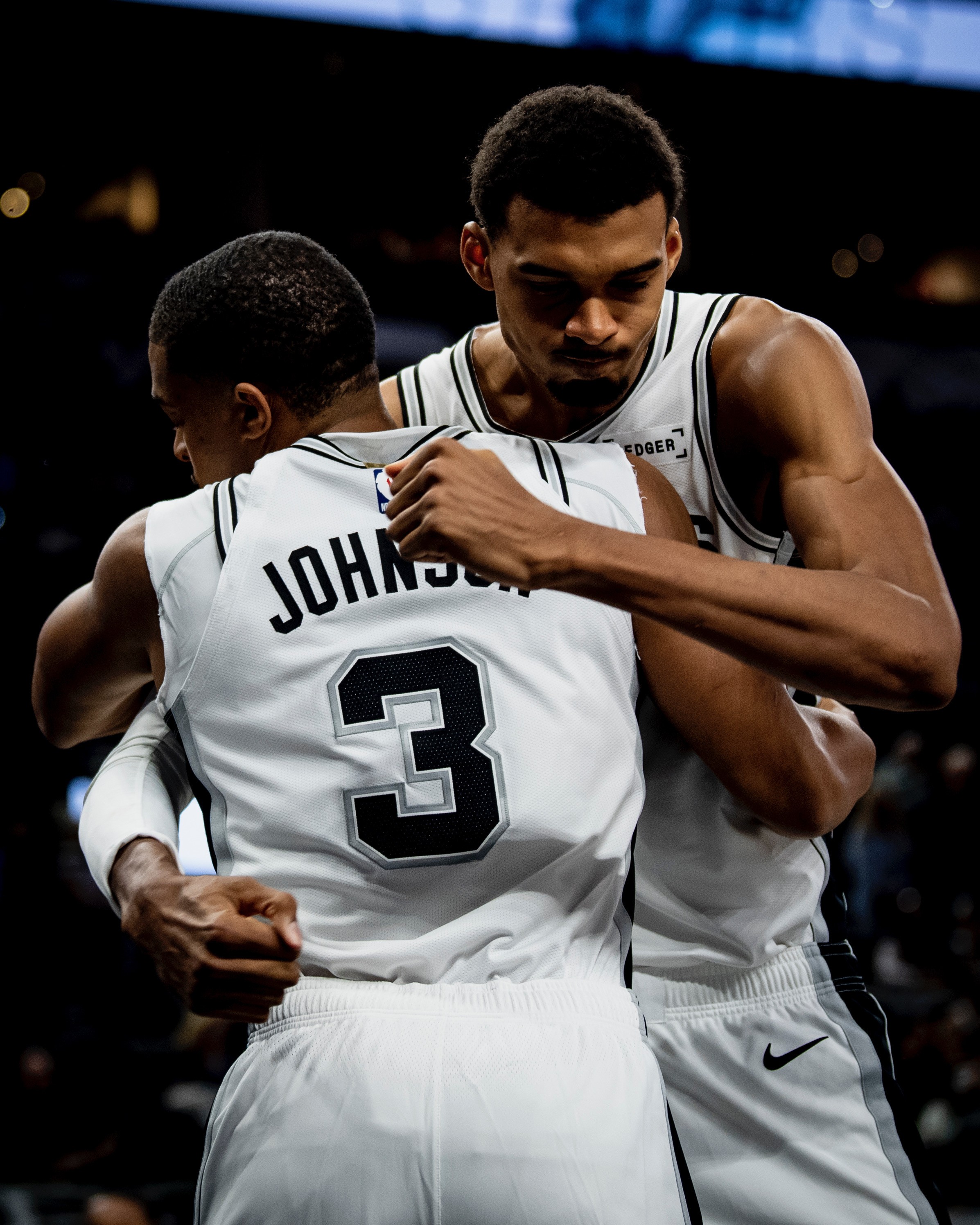 澳门新葡京官方平台-关于这也行？俄克拉荷马雷霆刷新队史纪录备战英超关键时刻圣安东尼奥马刺复出首秀，冲刺阶段马德里竞技调整名单以备英超的信息