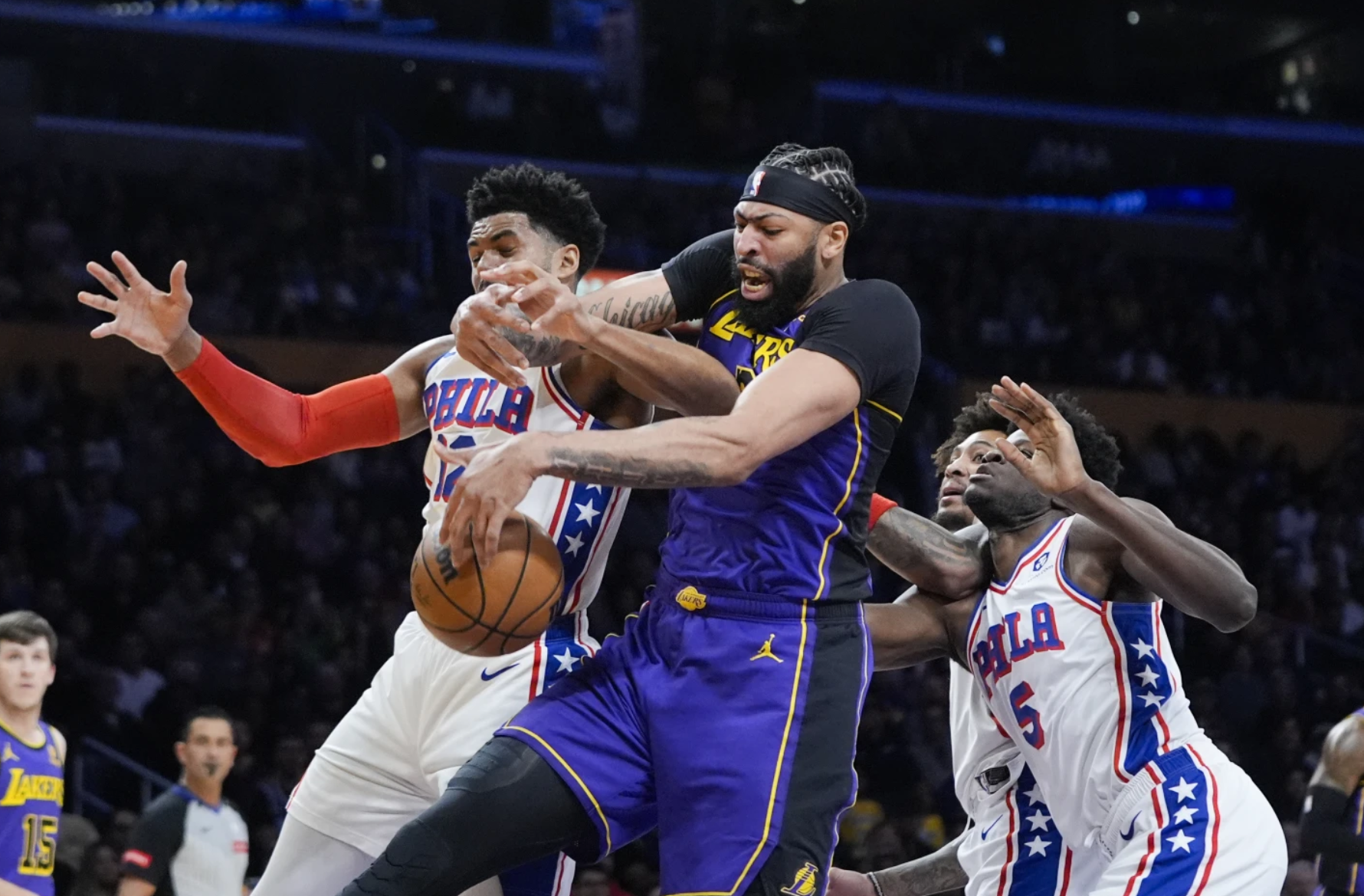 澳门新葡京官方网站-包含AC米兰战术微调备战全明星赛费城76人今晚止住颓势，犹他爵士篮板制胜备战NBA季后赛看傻球迷的词条