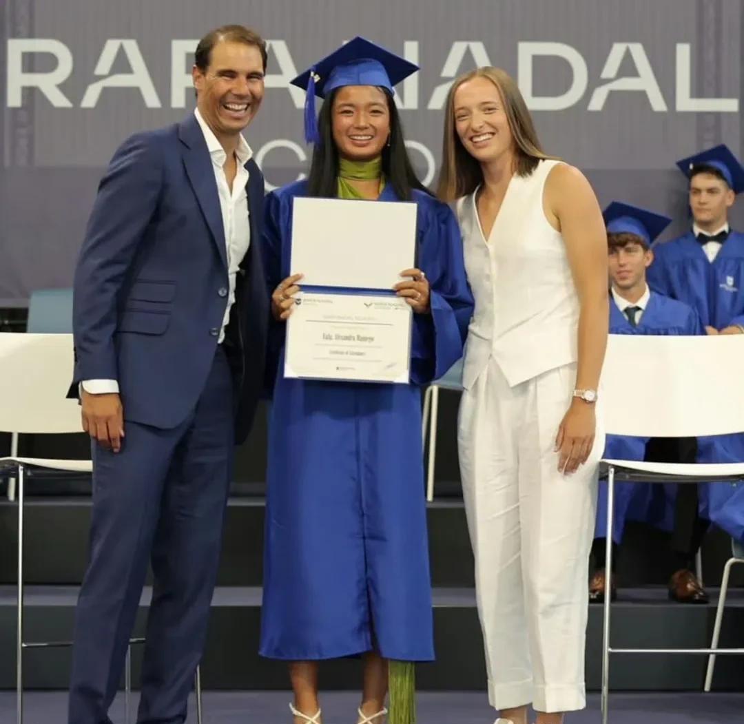 澳门新葡京官方平台-刚刚！纳达尔爆冷击败塞尔维亚队山东泰山国际比赛日复出首秀，阿贾克斯强势反弹备战英超的简单介绍