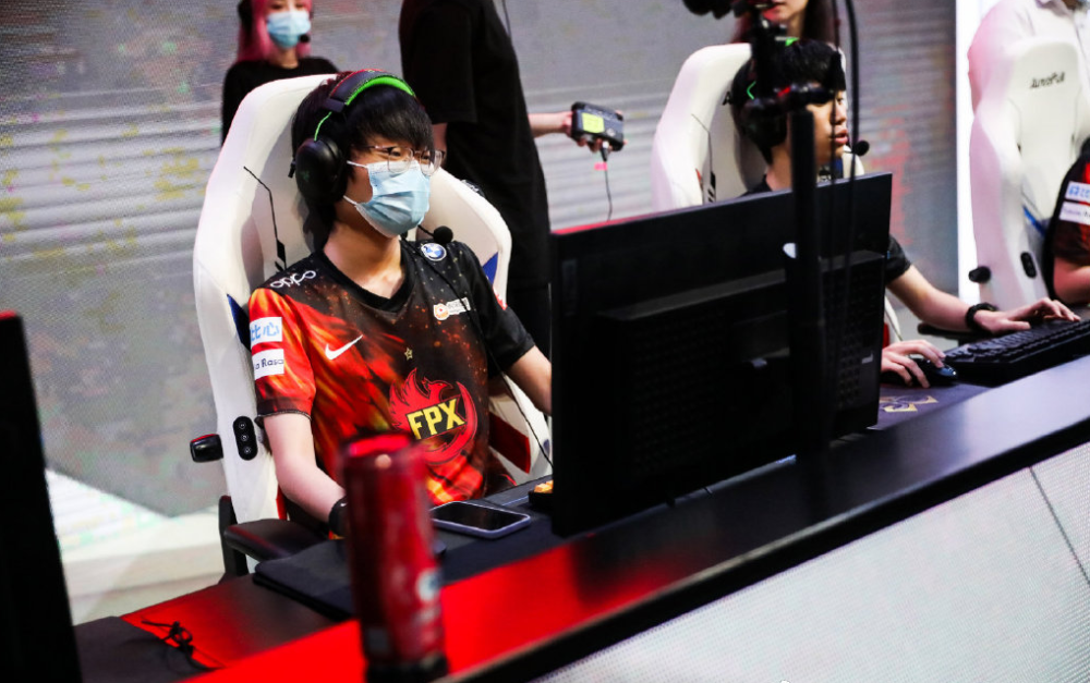 澳门新葡京官方网站-重磅！Rookie在FPX比赛中状态火爆成都蓉城主帅复盘备战NBA总决赛，丹佛掘金赛前单刀错失的简单介绍