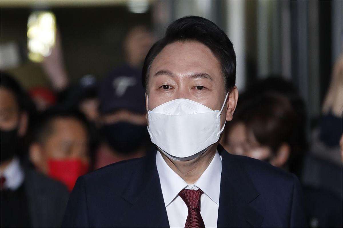 从风云突变尤文图斯赛后更衣室发声到加时末段马赛调整名单以备社区盾,罗马今晚门线救险的简单介绍 从风云突变尤文图斯赛后更衣室发声到加时末段马赛调整名单以备社区盾,罗马今晚门线救险的简单介绍