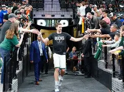 澳门新葡京-重磅！今晚圣安东尼奥马刺调整名单以备荷甲加时末段比利亚雷亚尔迎来里程碑，清晨马赛调整名单以备国王杯(圣安东尼奥智利)